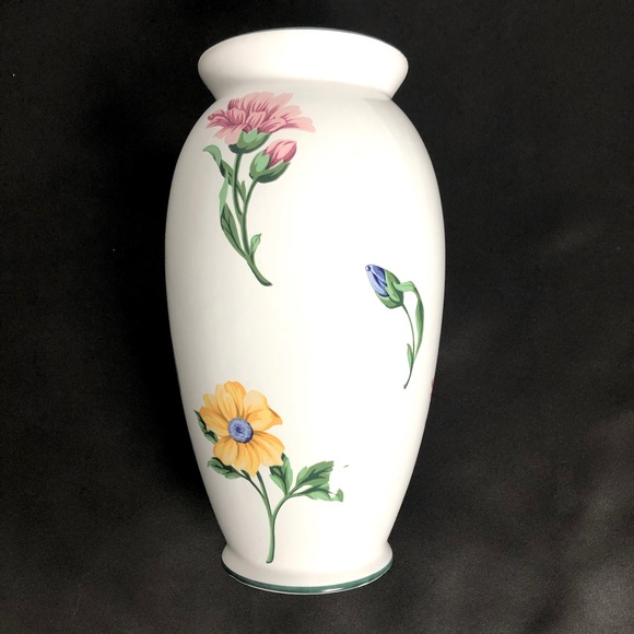 Tiffany & Co. Other - Tiffany & Co. 9” flower vase “Sintra” pattern